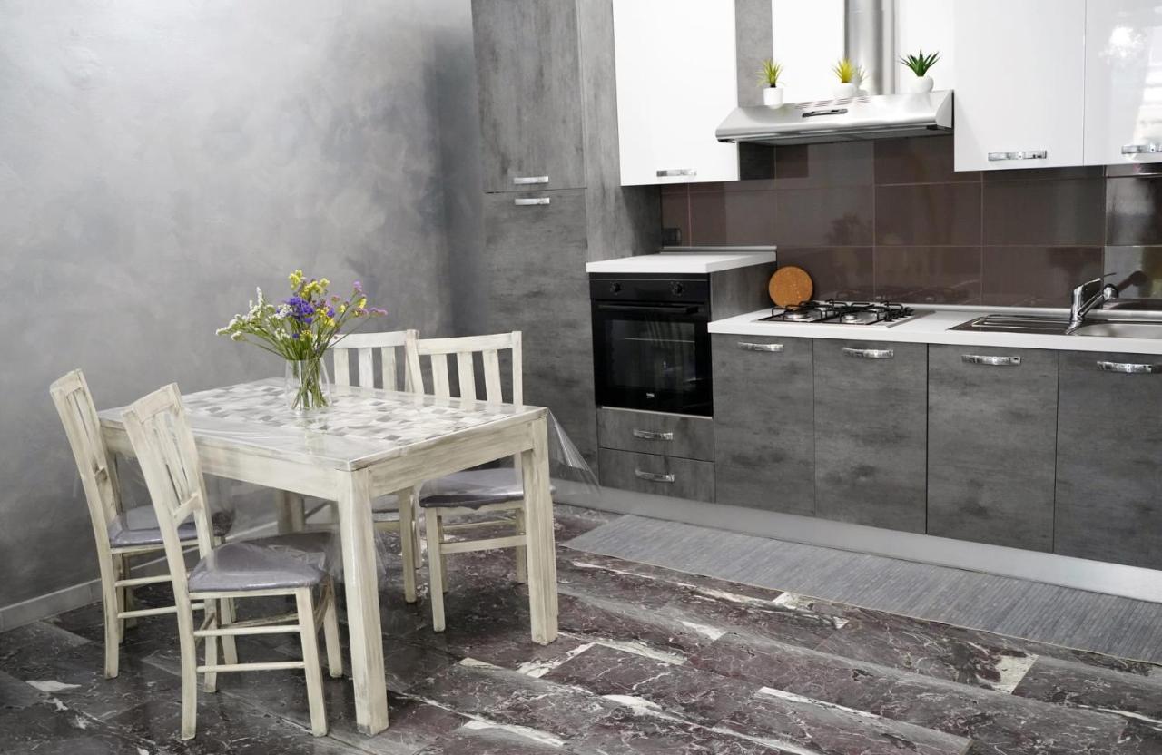 Apartamento Dimora Don Mimi Monopoli Exterior foto